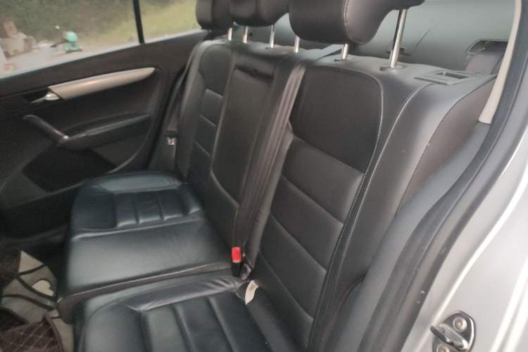 Used Volkswagen Lavida 2014 1.6L Automatic Sport Edition
