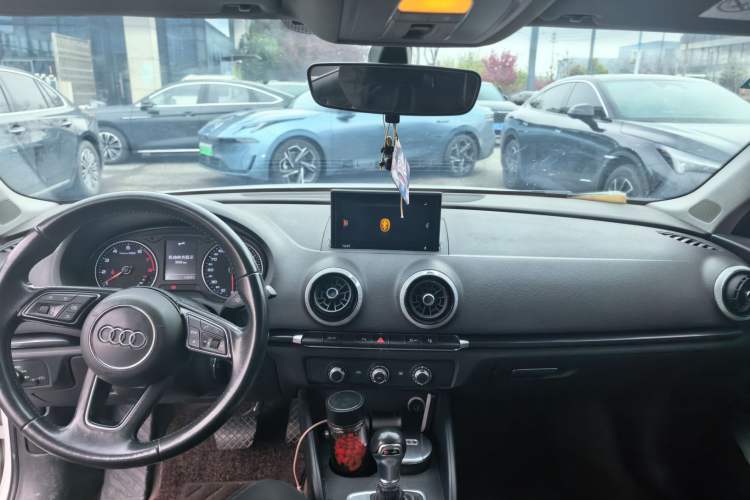 Used Audi A3 2017 Limousine 35 TFSI Ambition Edition
