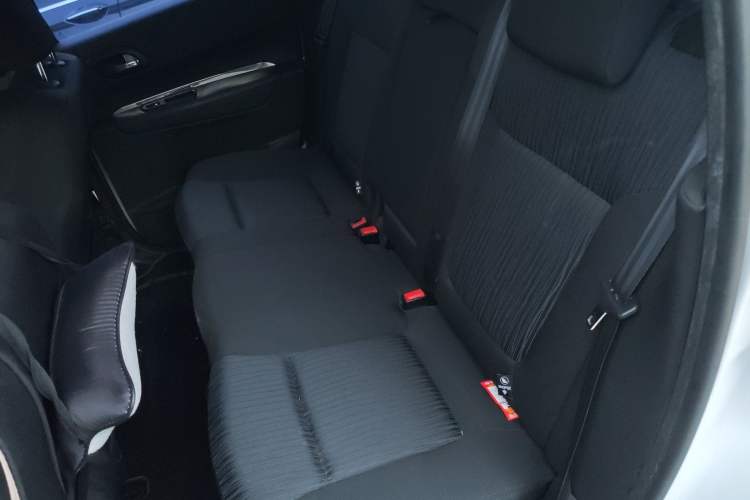 Used Peugeot 3008 2015 2.0L Automatic Classic Edition