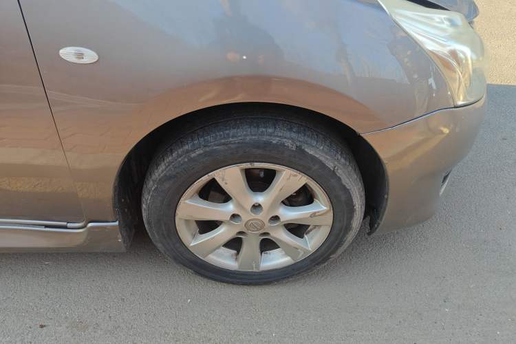 Used Nissan Tiida 2011 1.6L Manual Comfort Edition
