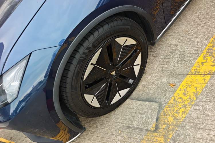 Used Deepal SL03 2023 200Max Range-Extended Version Left Front Wheel Hub