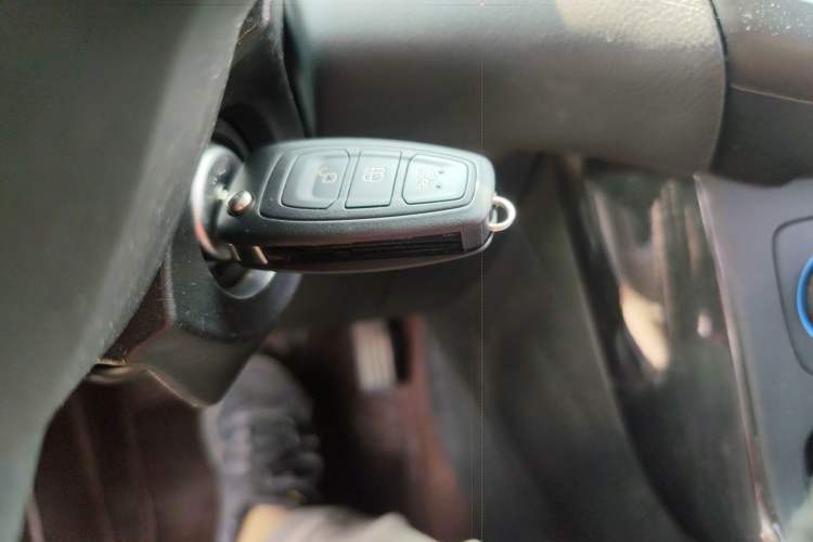 Used Ford Focus 2017 Sedan 1.6L Automatic Fashion Edition Smart Drive Version Vehicle Key