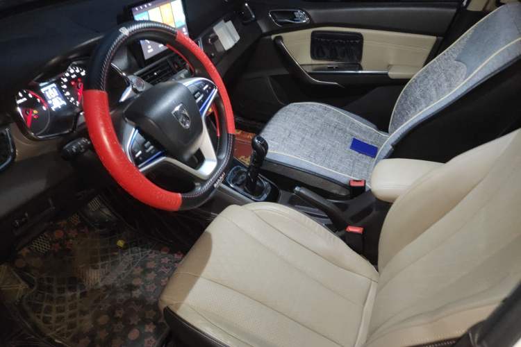 Used Baojun 310W 2017 1.5L Manual Comfort Version China V
