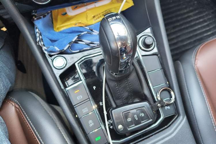 Used Volkswagen Lavida 2019 280TSI DSG Luxury Edition China VI Standard Gear Lever