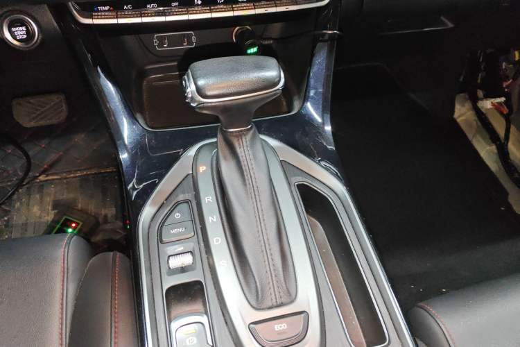 Used GAC Trumpchi GS4 2020 270T Automatic Elite Tech Edition Gear Lever