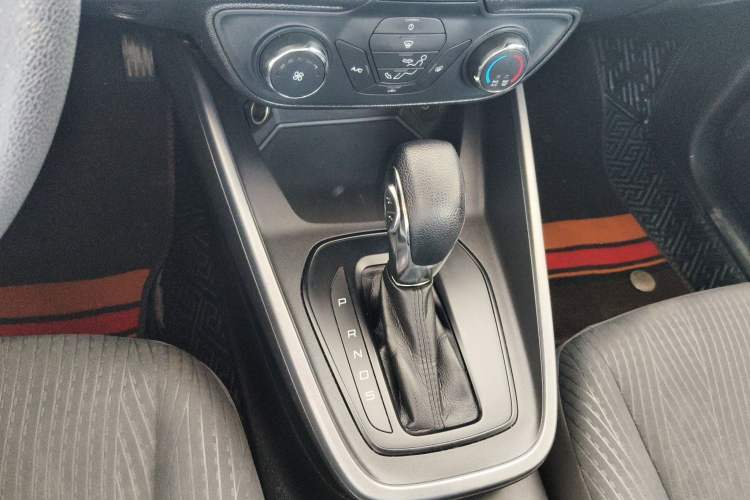 Used Ford Escort 2019 1.5L Automatic ZhiXiang Model Gear Lever