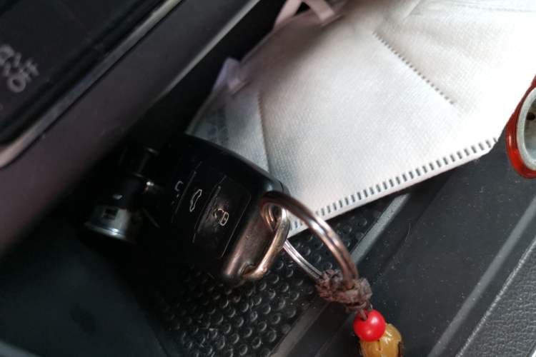 Used Volkswagen Tiguan 2015 1.8TSI Automatic All-Wheel-Drive Luxury Model Vehicle Key