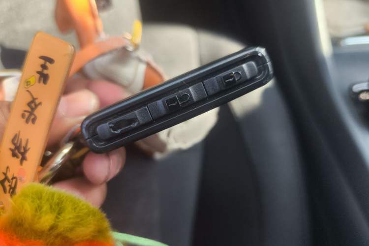 Used Volvo XC40 2021 T4 4x4 SmartDrive Fashion Edition Vehicle Key