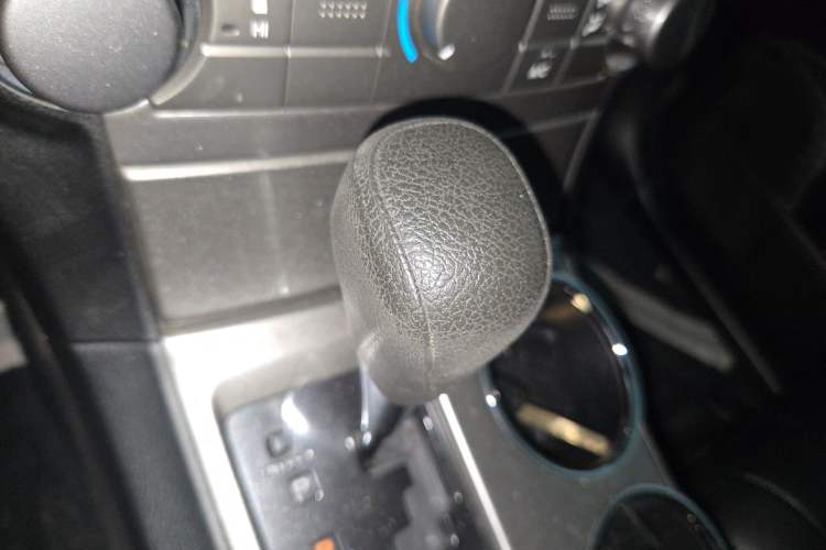 Used Toyota Highlander 2012 2.7L 2WD 5-Seater Elite Edition Gear Lever