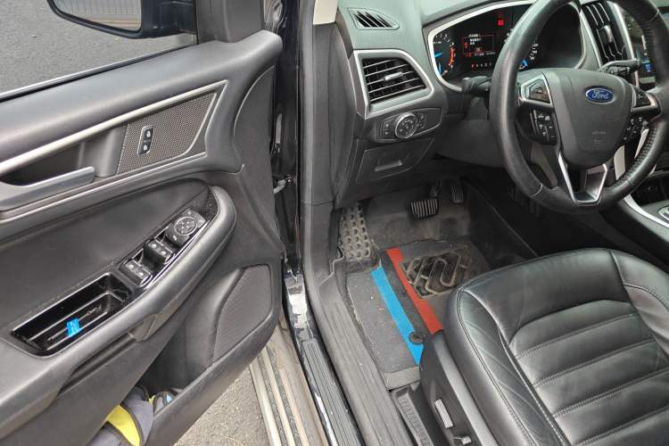 Used Ford Edge 2018 Facelifted EcoBoost 245 Two-Wheel-Drive Platinum Edition 5 Seats China V Emission Standard