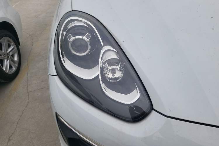 Used Porsche Cayenne  Right Front Headlight