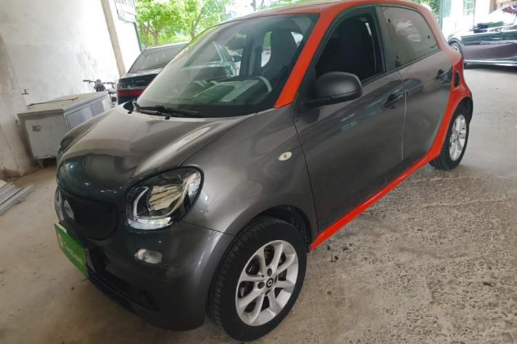 Used smart forfour 2018 1.0L 52 kW Dynamic Edition