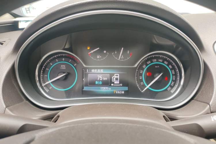 Used Buick Regal 2015 2.0L Elite Fashion Edition Instrument Cluster