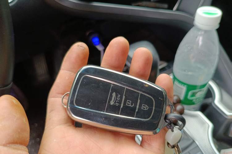 Used Toyota Camry 2021 2.0S FENGSHANG Edition
