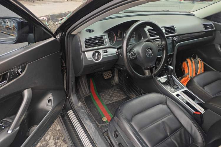 Used Volkswagen Passat 2015 1.8TSI DSG Prestige Edition Driver Seat