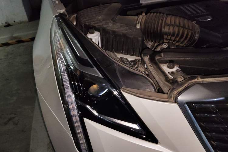 Used Cadillac XT5 2022 2.0T Two-Wheel Drive Luxury Version
