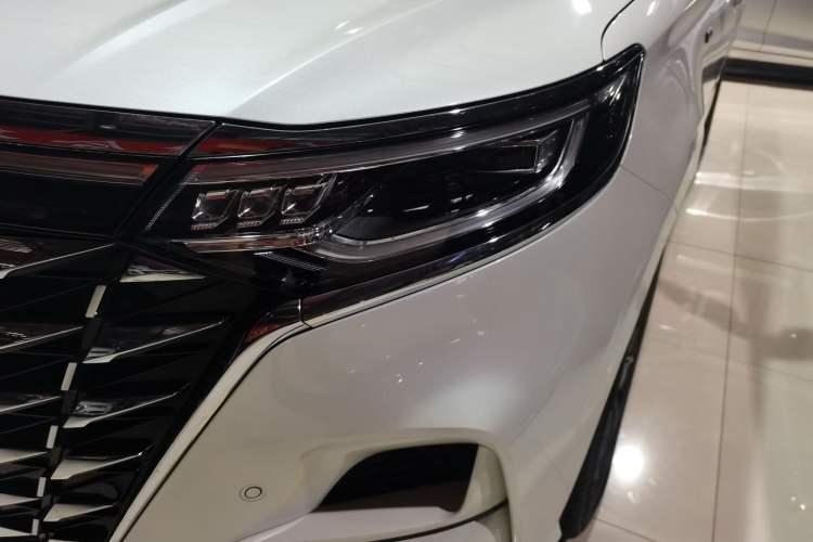 Used Roewe iMAX8 2023 400TGI Comfort Edition Left Front Headlight