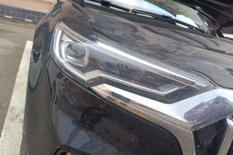 Used Hongqi HS5 2022 Revised Version 2.0T Smart Connect Flagship Edition
