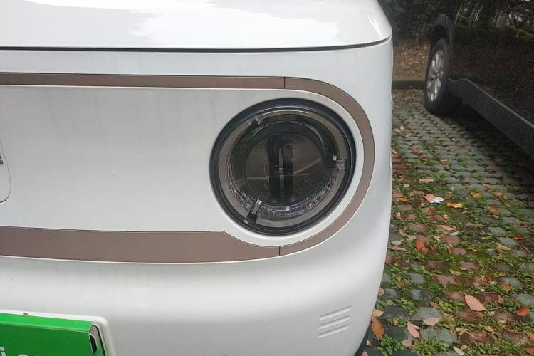 Used Geely Galaxy Panda 2023 Panda Mini 200km Endurance Bear
