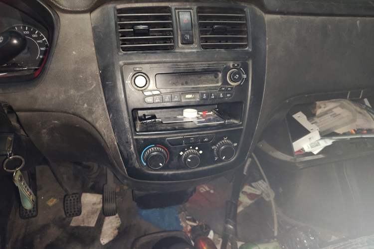 Used Wuling Rongguang 2014 1.5L S Base Version