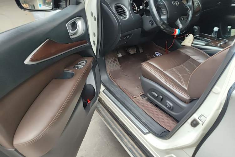 Used Infiniti JX 2013 JX35 Two-Wheel-Drive Excellence Edition Driver Seat