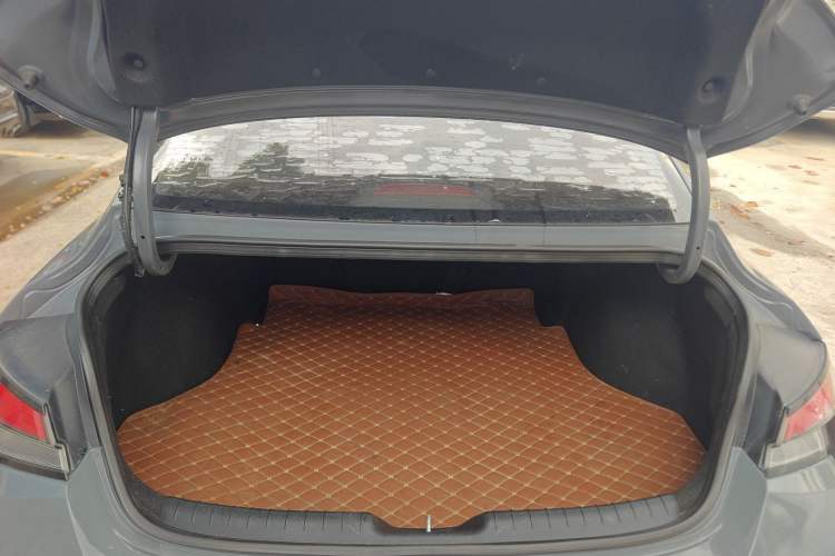 Used Hyundai Elantra 2021 1.5L CVT GLX Elite Edition Trunk