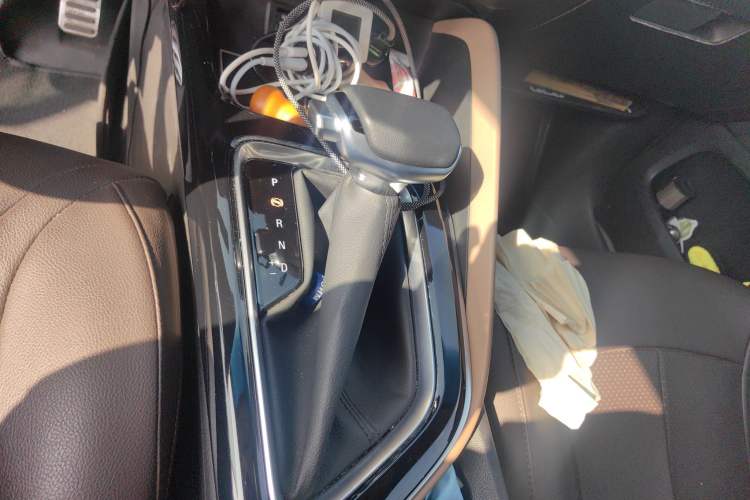 Used Buick GL6 2021 323T Mild Hybrid Connect Luxury Model Gear Lever