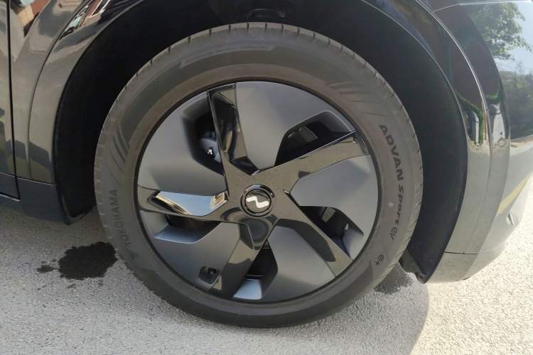 Used ONVO L60 2024 60 kWh Rear-Drive Version