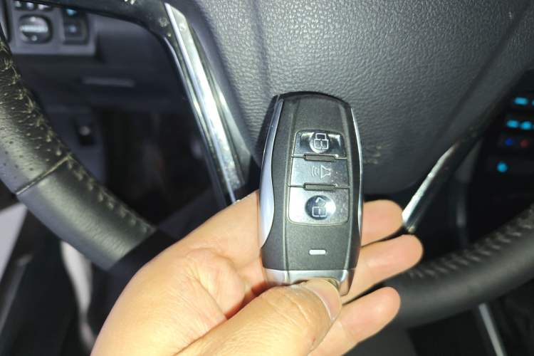 Used Haval H2 2017 Red-Label 1.5T Manual Two-Wheel Drive Luxury Model