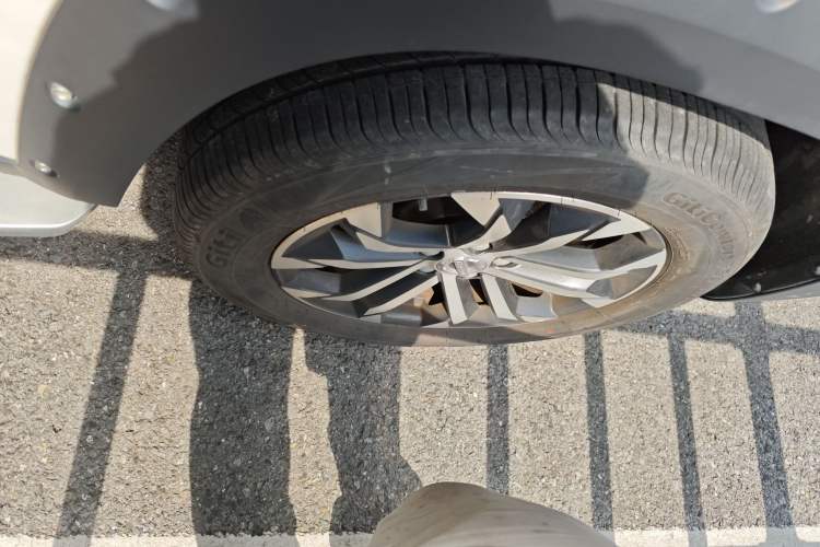 Used Haval DARGO 2022 1.5T DCT Two-Wheel Drive Mastiff Pursuit Edition Right Front Wheel Hub