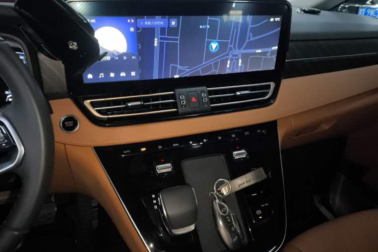 Used Hongqi HQ9 PHEV 2024 2.0T Four-Wheel Drive Business Edition Audio And AC Panel