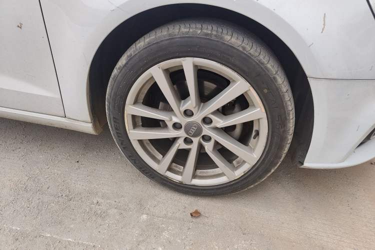 Used Audi A3 2020 Sportback 35 TFSI Ambition China V Right Front Wheel Hub