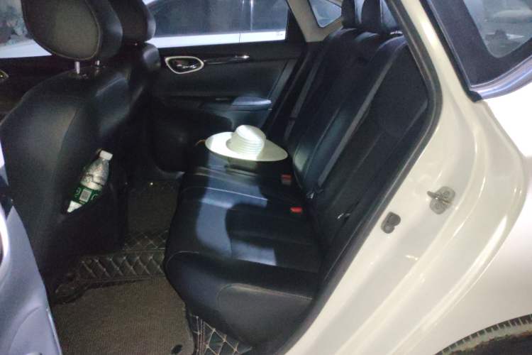 Used Nissan Sylphy 2016 1.6XV CVT ZhiZun Edition Left Rear Seat