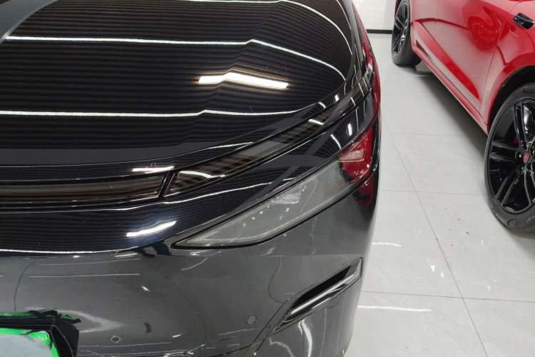 Used XPeng X9 2025 740 Ultra-Long Range Max
