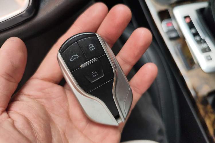 Used Hanteng X7 2018 X7S 1.5T Automatic Luxury Model Vehicle Key