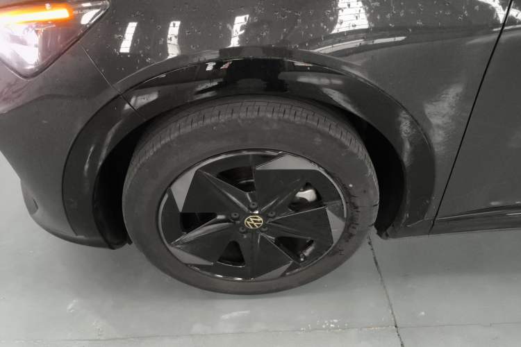 Used Volkswagen ID.UNYX 2024 Pro Long-Range Version Left Front Wheel Hub