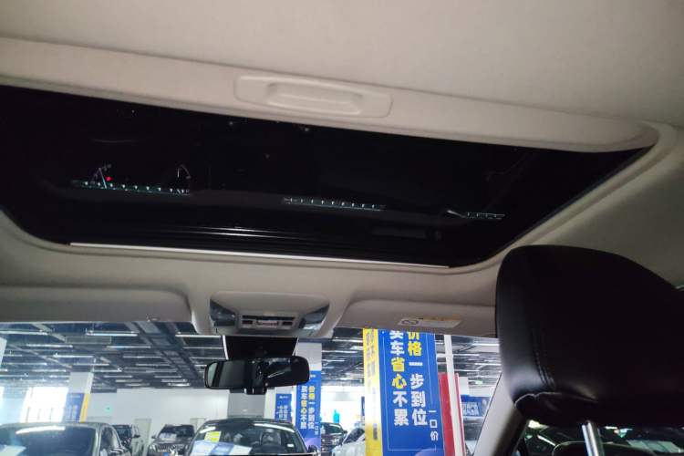 Used Toyota RAV4 2020 2.0L CVT Two-Wheel Drive Fashion Edition Headliner