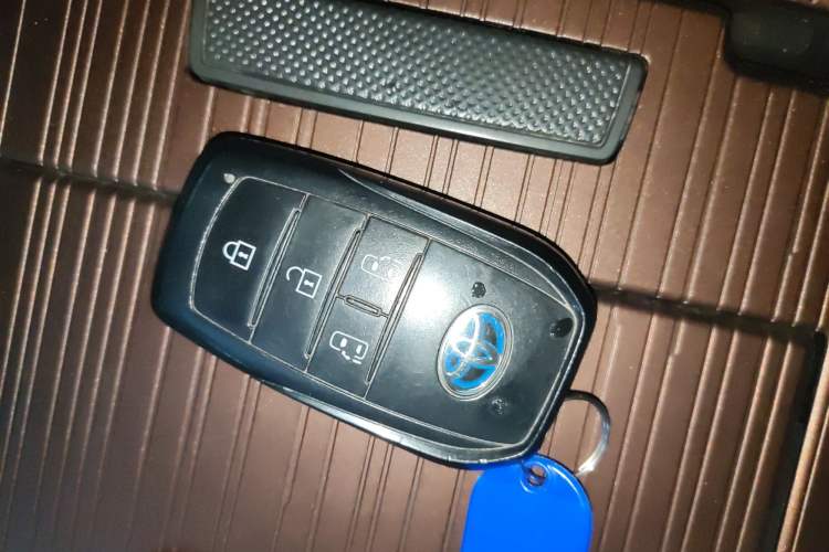 Used Toyota Sienna 2023 2.5L Hybrid Comfort Edition
