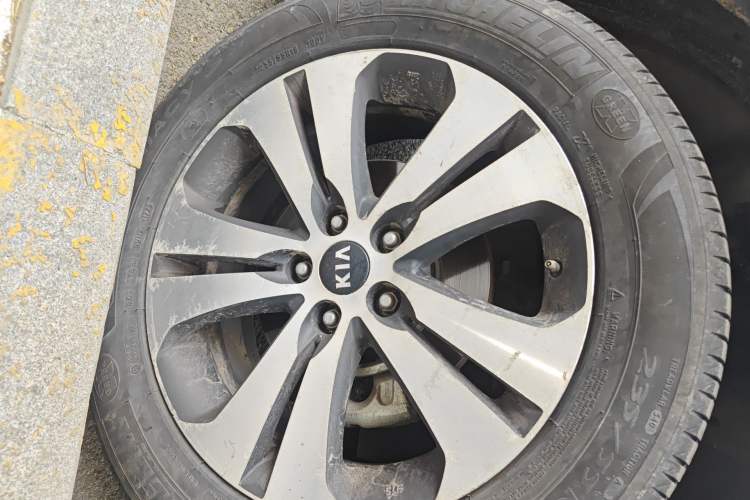 Used Kia Sportage R 2012 2.0L Automatic Two-Wheel Drive NAVI