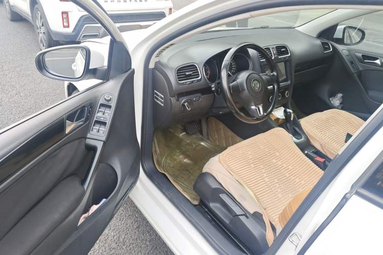 Used Volkswagen Golf 2012 1.6L Automatic Comfort Model
