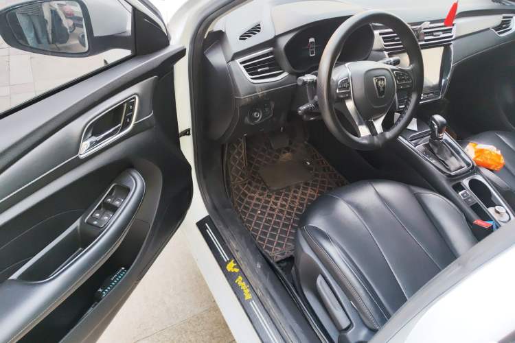 Used Roewe i5 2020 1.5L Automatic 4G Connect Luxury Flagship Edition Driver Seat