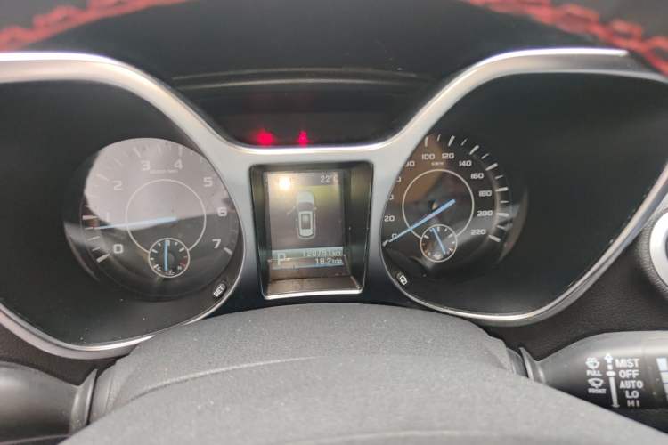 Used JMC Yusheng S330 2016 1.5L GTDi Automatic Two-Wheel Drive Flagship Edition Instrument Cluster