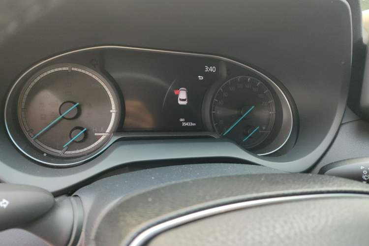 Used Toyota Harrier 2022 Dual-Engine 2.5L CVT Four-Wheel Drive Luxury Edition Odometer Close Up