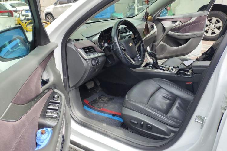 Used Chevrolet Malibu 2016 1.6T Automatic Luxury Edition Driver Seat