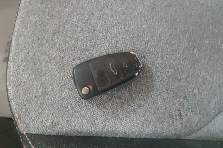 Used Chery QQ Ice Cream 2022 170km Sundae Phosphate Lithium-Ion