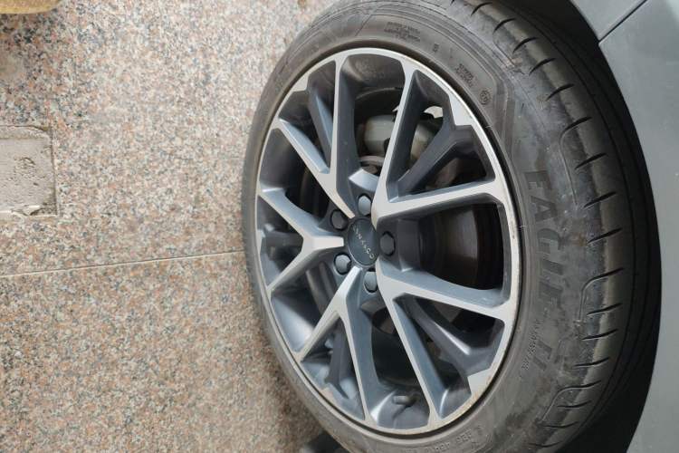 Used Lynk & Co 03 2022 1.5TD DCT JingPro Exterior 4