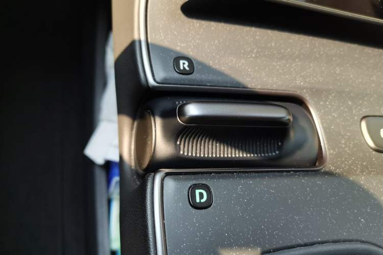 Used Nio ET5 2022 75 kWh Gear Lever