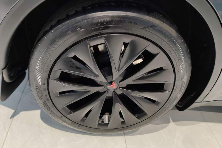 Used Tesla Model Y 2024 Rear-Wheel-Drive Version
