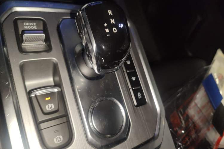 Used JAC Group Hantoo 2023 2.0T Automatic Diesel Two-Wheel-Drive Elite Model with Standard Dual Features