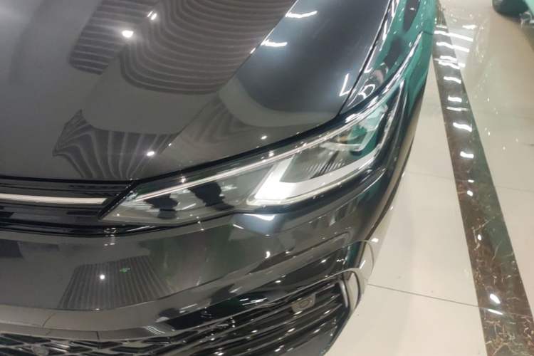 Used Volkswagen Golf 2025 Facelifted II 300TSI R-Line Left Front Headlight